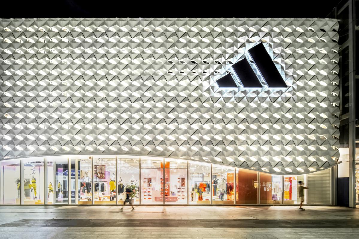 not-ready-adidas-brand-center-storeage_10.jpg