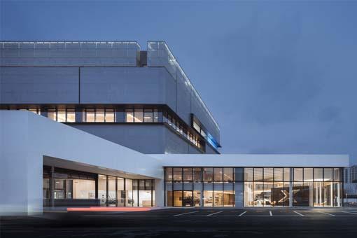 成都BMW宝马体验中心：朱海博建筑设计事务所